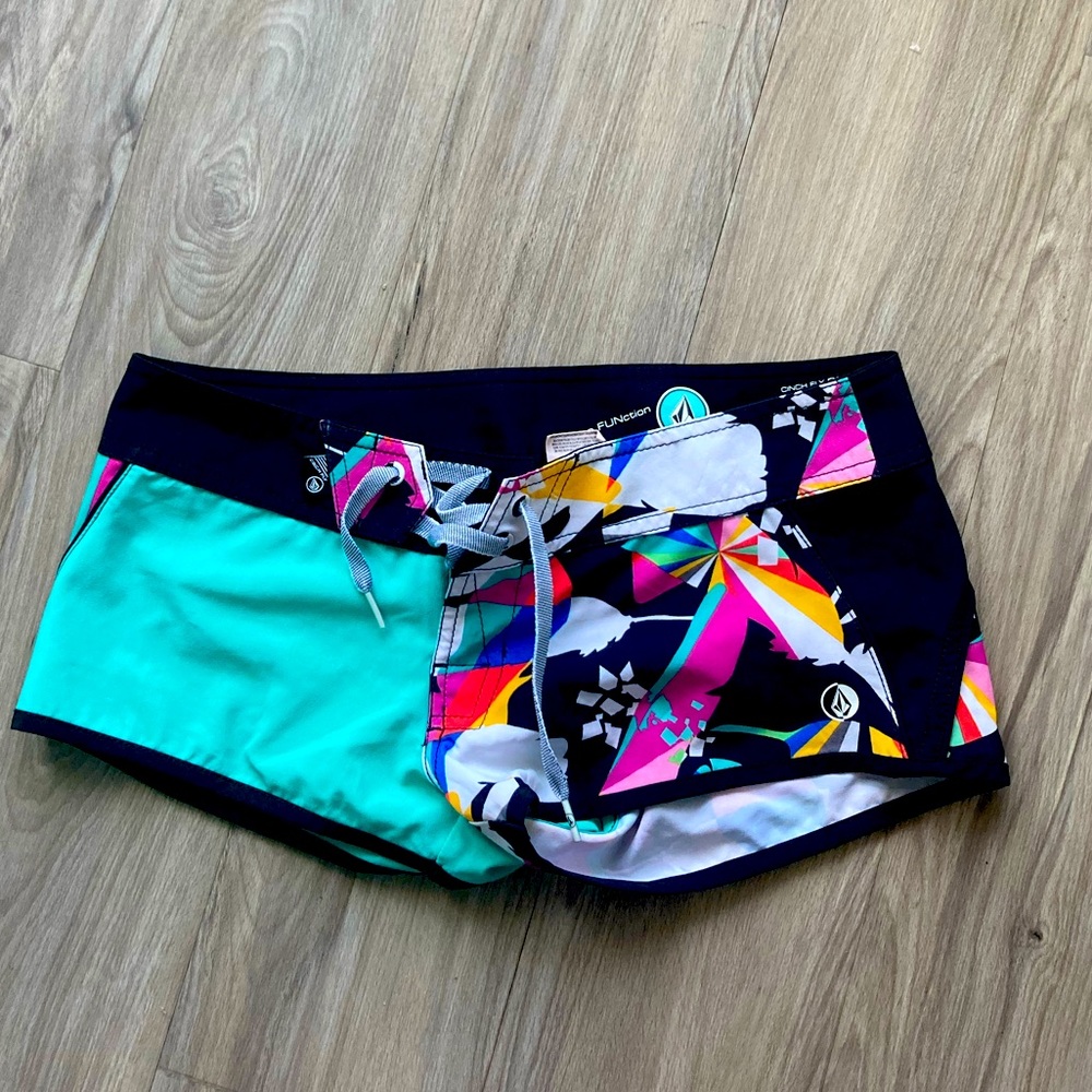 Volcom swim shirts - Sz 2-4